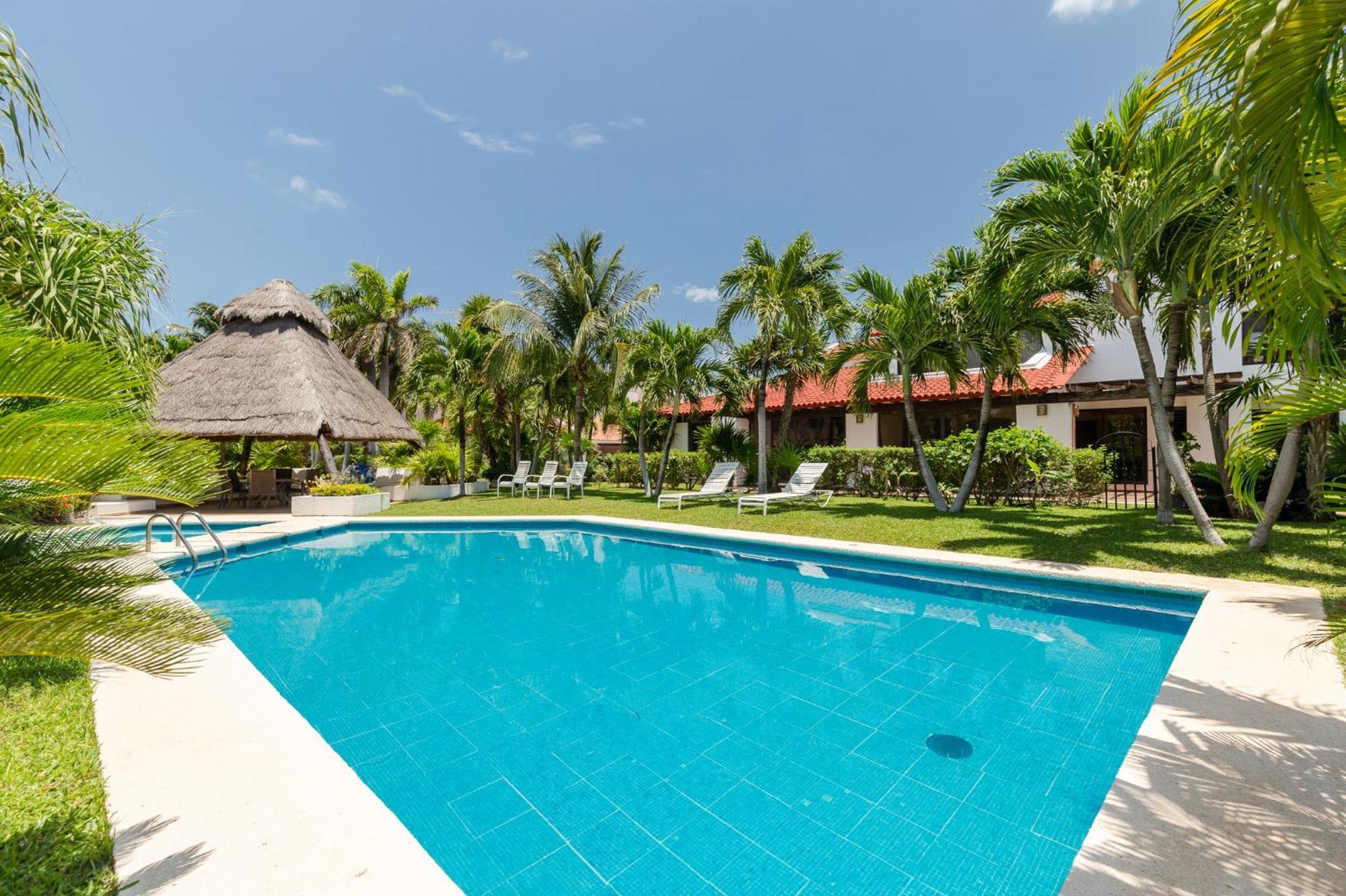 Large House - Walking To Beach - 10 Guests! Cancun Exterior photo