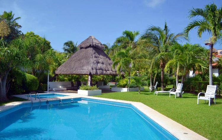 Large House - Walking To Beach - 10 Guests! Cancun Exterior photo