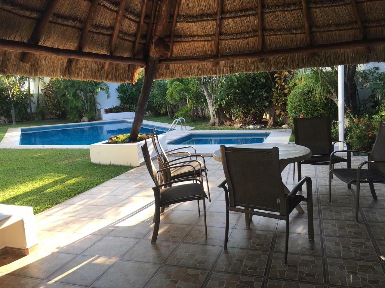 Large House - Walking To Beach - 10 Guests! Cancun Exterior photo